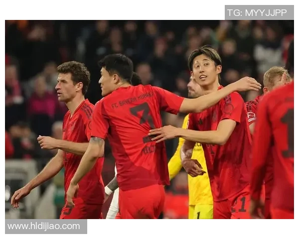 戴维斯与伊藤洋辉回归练习，拜仁备战弗赖堡的决战时间！